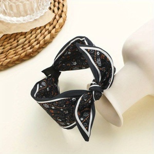 Bentita pentru par, model versatil si elegant cu funda, imprimeu floral, tematica fashion style, marime universala, neagra - Img 2