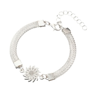 Bratara dama, model cu pandantiv fashion tip floare cu cristale de sticla, tematica lovely flower, reglabila, argintie