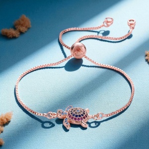 Bratara dama, model delicat tip tenis cu pandantiv broscuta, tematica cute and trendy, reglabila, rose gold - Img 2
