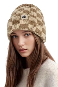 Caciula dama, model casual calduros, imprimeu abstract, tematica winter lady, marime universala, bej