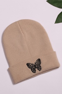 Caciula dama, model minimalist cu fluturas, tematica snow butterfly, marime universala, maro deschis - Img 2