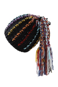 Caciula dama, model prelungire tip coada impletita, tematica rasta style, marime universala, neagra