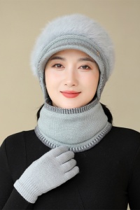Caciula dama, set doua piese, model cu fular tip guler asortate, captuseala calduroasa, tematica cozy winter, marime universala, gri - Img 3