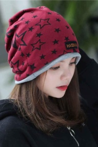 Caciula dama tip bandana, model cool cu stelute dublat la interior, despicatura la ambele parti, tematica urban style, marime universala, rosie - Img 2