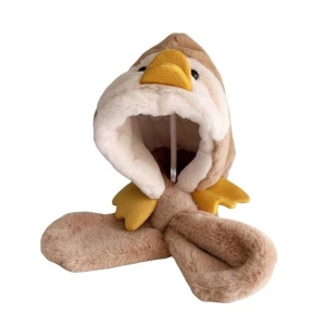 Caciula pentru copii, moale si calduroasa, model cu pinguin zgribulit, tematica picioruse vesele, 2 – 5 ani, maro