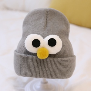 Caciula pentru copii, model minimalist accesorizat cu ochisori curiosi si nasuc nazdravan, tematica curious little baby, 0 – 1 ani, gri - Img 2