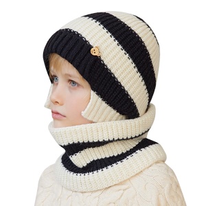 Caciula pentru copii, set doua piese, model cu prelungire peste urechi, accesorii delicate, fular asortat, tematica little funny guy, 3 - 9 ani, alb cu negru