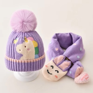 Caciula pentru copii, set doua piese, model foarte haios si vesel cu pompom si fular asortat, tematica lumea animalelor, 1 - 6 ani, mov - Img 3