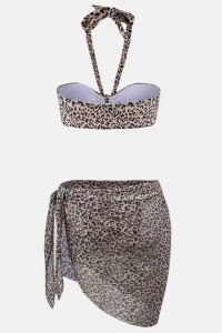 Costum de baie dama, 3 piese, animal print, leopard, maro, slip brazilian, sutien reglabil prindere in V la gat si esarfa tip fusta - Img 2