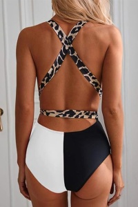 Costum de baie dama, o piesa, model duo crossbody, decolteu adanc in V, imprimeu animal print, tematica fashion summer alb - Img 2