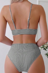 Costum de baie, set 2 piese, model atragator, sutien tip bustiera, cupe triunghiulare si chilot talie inalta decupaj clasic, tematica feeling confident alb cu negru - Img 2