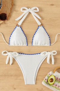 Costum de baie, set 2 piese, model senzual, sutien cupe triunghiulare si chilot decupaj clasic croi ingust, detalii de contrast, tematica feeling confident alb - Img 4