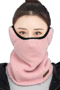 Fular dama, tip guler inalt cu masca si protectie pentru urechi, calduros si moale, tematica winter sport life, marime universala, roz