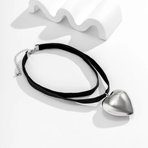 Lant dama tip colier choker, pandantiv inima supradimensionata, model elegant, tematica big heart, reglabil, argintiu - Img 3
