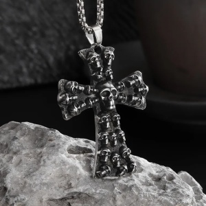 Lant retro gotic cu pandantiv cruce formata din capete de schelet, model exorcism, tematica religioasa, unisex, argintiu, - Img 2