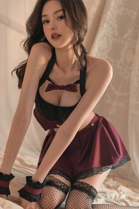 Lenjerie sexy, set 4 piese, fusta scurta si mini top accesorizat cu funda, chilot decupaj tanga si accesorii pentru maini, model elegant, tematica sweet love, rosu inchis - Img 3