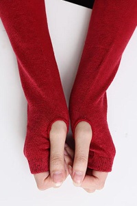 Manusi dama, model lung cu degete descoperite, tematica stay warm, marime universala, rosu inchis - Img 3