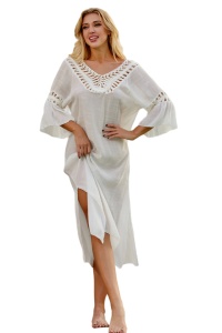 Pareo tip rochie pentru plaja, model vesel si elegant, crapata pe ambele parti, ciucurei colorati, tematica happy summer, alb
