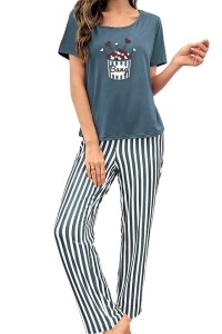 Pijama dama, set 2 piese, bluza cu maneca scurta si pantaloni lungi, model hazliu cu imprimeu grafic, tematica dream big, albastru