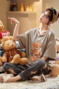 Pijama dama, set doua piese, bluza maneca scurta cu umar cazut, margini rotunde in partea jos si pantaloni lungi, model cu ursulet cute, tematica I sleep with my teddy, gri - Img 2