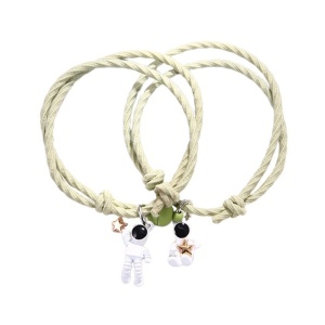 Set bratari cuplu cu magnet, tip sfoara verde, pandantiv cosmonauti, unisex