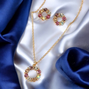 Set cercei si lantisor dama, model fashion delicat, tematica fancy style, multicolor - Img 3