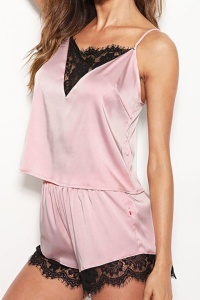 Set pijama, haine sexy de stat in casa, 2 piese, din satin, maieu si chilot tip pantalon scurt, roz - Img 2