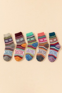 Sosete dama, set 5 perechi, model nordic, tematica I love snow, marime 38 – 42, multicolore - Img 3