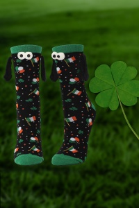 Sosete haioase, model vesel accesorizat cu manute cu magnet si ochisori, imprimeu norocos trifoi cu patru foi, tematica let's be friends, unisex, marime 36-42, verde inchis - Img 2
