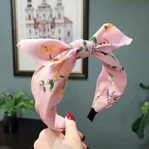 Bentita pentru par cu fundita tinereasca, roz cu imprimeu floral, marime standard - Img 2
