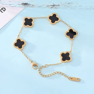 Bratara dama, model norocos, trifoi cu 4 foi, aurie, reglabila, cu accesorii negre - Img 4