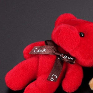Breloc, model cu ursulet prietenos, accesorizat cu fundita de cadou, tematica I love you, rosu - Img 4