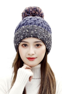 Caciula dama, model calduros cu pom pom, tematica happy winter, marime universala, albastru inchis