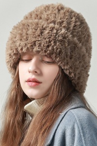 Caciula dama, model calduros pufos, tematica enjoy the snow, marime universala, maro - Img 2