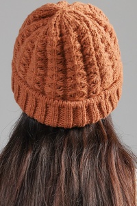Caciula dama, set doua piese, model clasic minimalist, fular tip esarfa asortat, tematica warm and cozy winter, marime universala, maro - Img 4