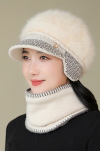 Caciula dama, set doua piese, model cu fular tip guler asortate, captuseala calduroasa, tematica cozy winter, marime universala, bej - Img 3