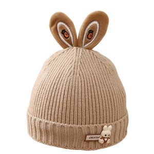 Caciula pentru copii, accesorizata cu urechiuse de iepuras, model minimalist, captuseala delicata, tematica little rabbit, 1 - 3 ani, maro