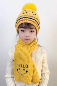Caciula pentru copii, set doua piese, model hello cu pompom, fular asortat, tematica smiley face, 3 - 9 ani, galbena - Img 2