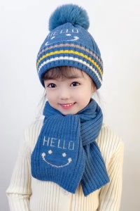 Caciula pentru copii, set doua piese, model hello cu pompom, fular asortat, tematica smiley face, 3 - 9 ani, albastra - Img 4