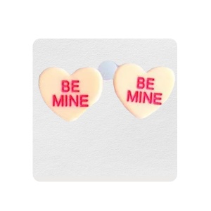 Cercei dama cu inimioare, model vesel Be Mine, tematica fashion love, bej