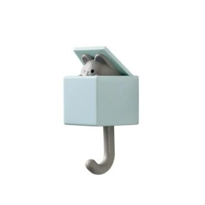 Cuier creativ autoadeziv, tematica regatul animalelor, model animale jucause, soricel, albastru
