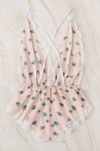 Lenjerie tip body sexy, satin si dantela, roz pal cu floricele albastre - Img 2