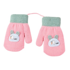 Manusi copii, model dragut cu un singur degetel si snur, manseta elastica, accesorizate cu figurine vesele, tematica happy winter, unisex, marime 3 – 8 ani, roz