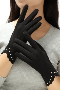 Manusi dama, model minimalist, accesorizate cu margelute si margine delicata, tematica winter fashion, marime universala, negre