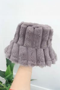 Palarie dama, model reglabil la interior, tematica cozy winter, marime universala, gri - Img 2