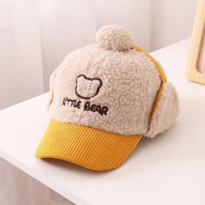 Sapca pentru copii, model cu pom pom, prindere reglabila cu scai in doua moduri, urechiuse amuzante, tematica little bear, 2 - 6 ani, galbena - Img 3