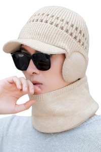 Set doua piese, caciula barbati cu fular asortat, model cu cozoroc si acoperitori pentru urechi, calduros, tematica urban style, marime universala, bej