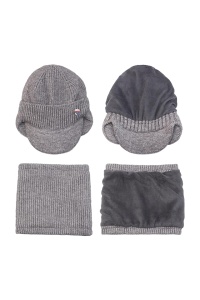 Set doua piese, caciula de barbati tip sapca moale cu cozoroc si protectie urechi, fular asortat, captuseala pufoasa, model office style, tematica I wanna be confortable, marime universala, gri deschis - Img 4
