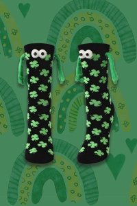 Sosete haioase, model vesel accesorizat cu manute cu magnet si ochisori, imprimeu norocos trifoi cu patru foi, tematica let's be friends, unisex, marime 36-42, negre cu verde - Img 2