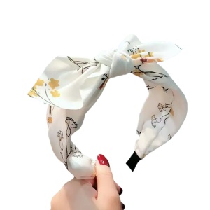 Bentita pentru par cu fundita tinereasca, alba cu imprimeu floral, marime standard - Img 3